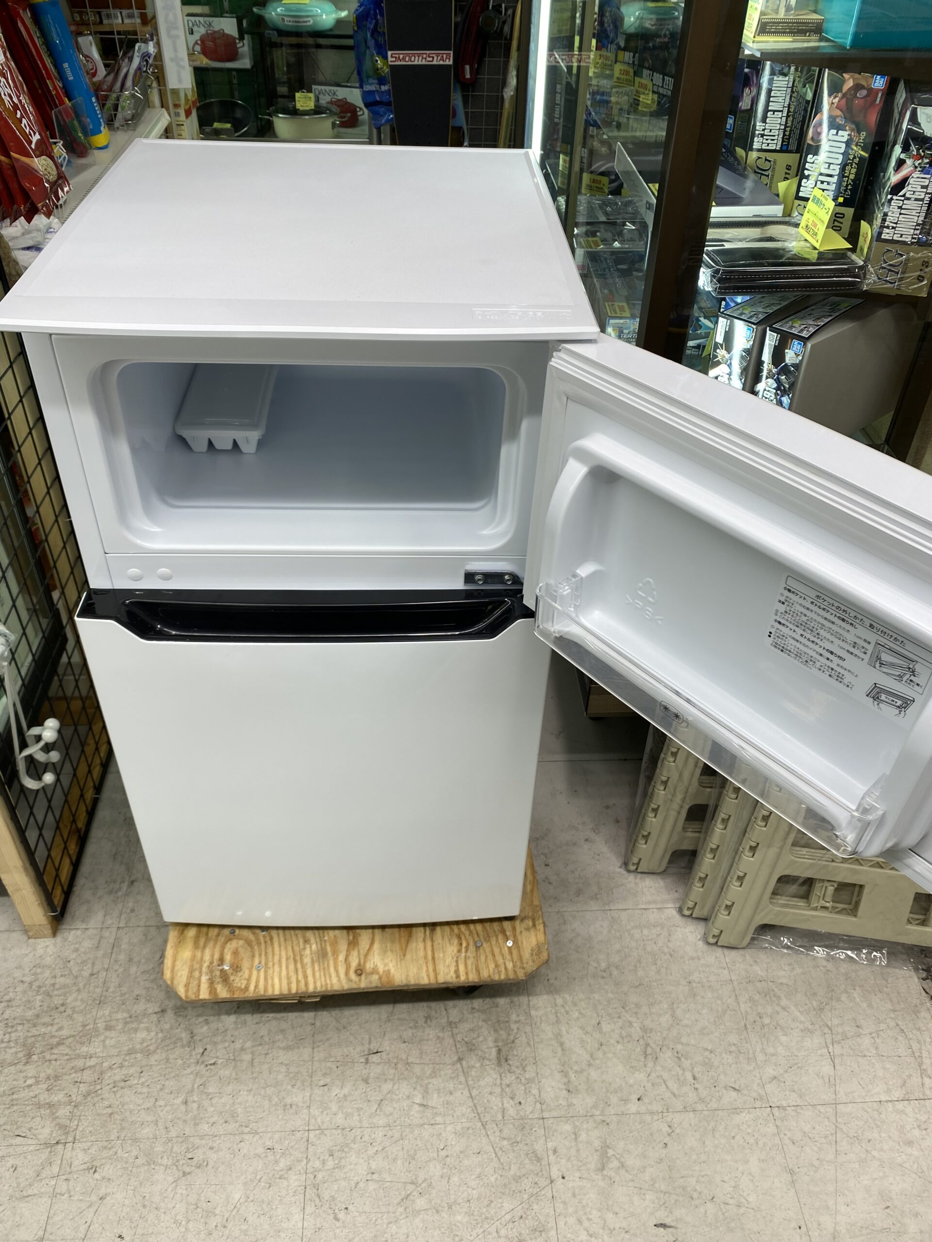 【送料込み】ハイセンス 冷蔵庫 93L 2021年製 93L冷蔵庫 2021年製 ハイセンス 11,000円（12,100円税込）HR-895A※小