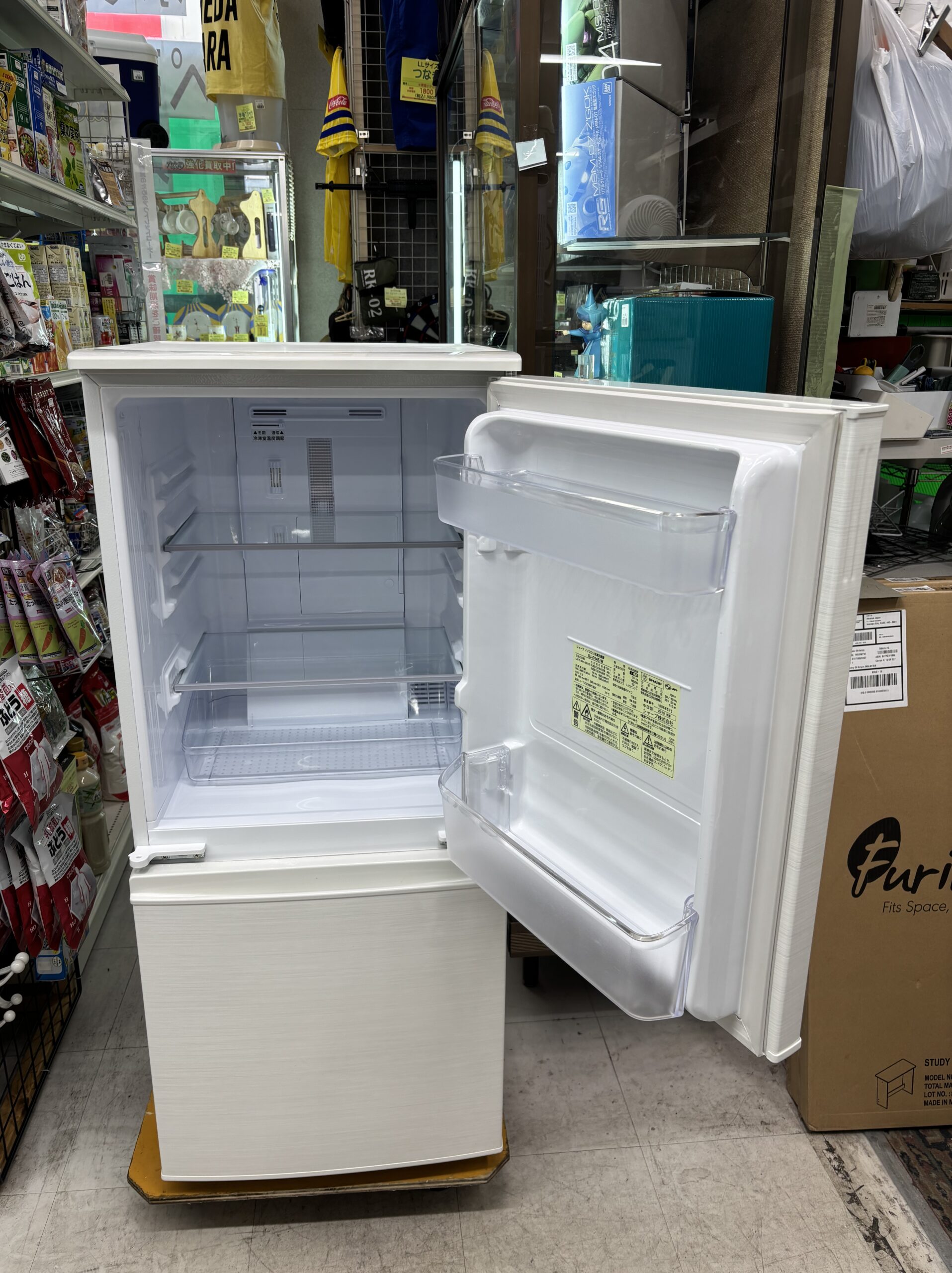 138L冷蔵庫 2019年製 パナソニック 19,000円（20,900円税込） NR-B14W